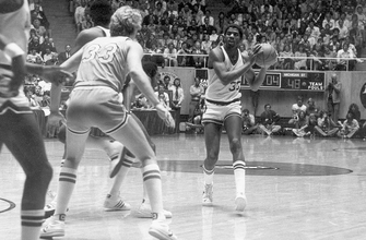 FOX College Hoops Presents: The Great No. 33 Debate