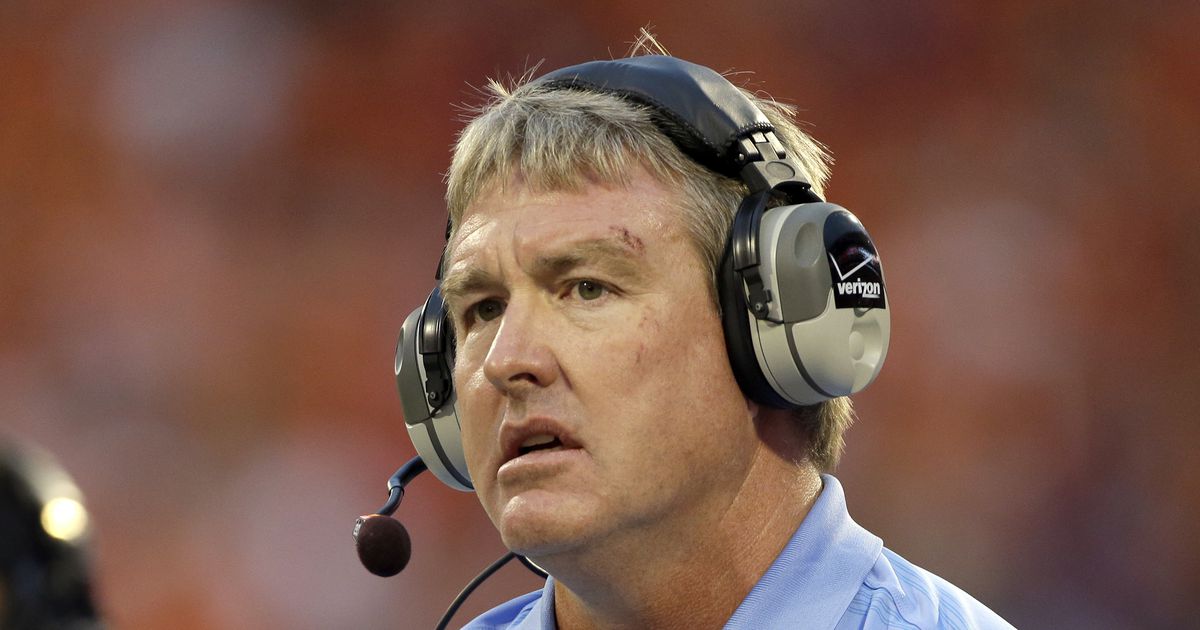 WVU coordinator apologizes after player’s accusations