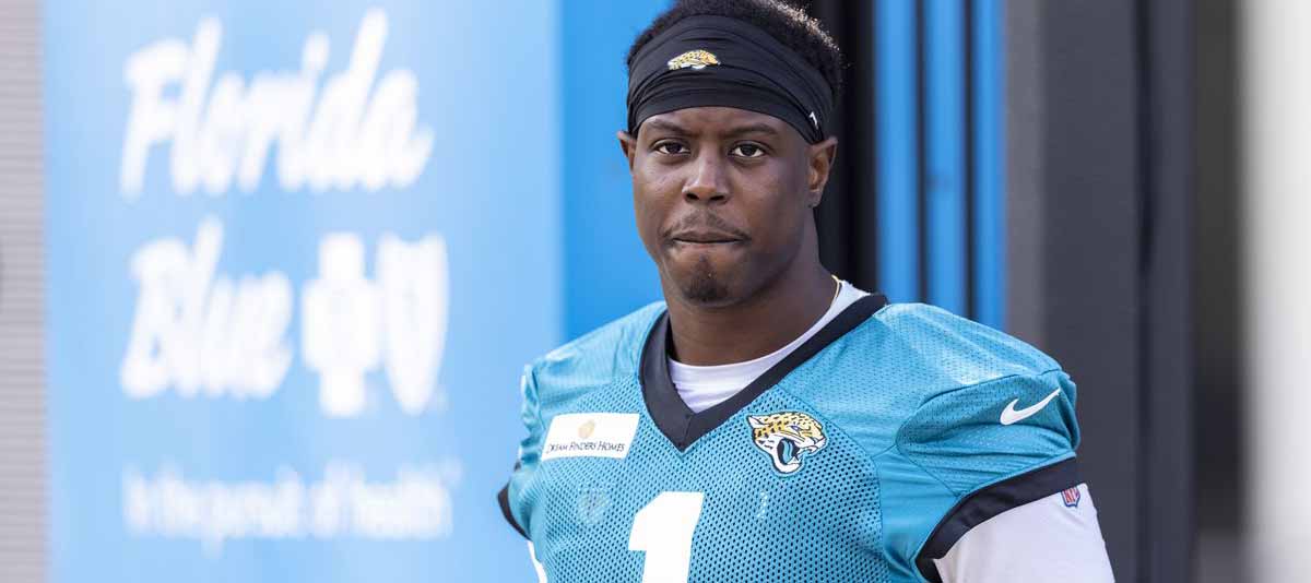 NFL Rumors: Jaguars Lose Travis Etienne; Swift Iffy For Lions Week 1 NFL Rumors: Jaguars Lose Travis Etienne; Swift Iffy For Lions Week 1