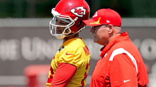 Chiefs’ Patrick Mahomes earned an additional level of trust from Andy Reid this offseason