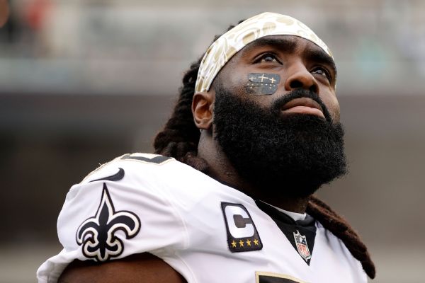 Sources: Saints add one year to LB Davis deal