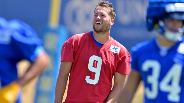 Best of Saturday at NFL training camps: Matthew Stafford builds chemistry with new receiver, DK Metcalf returns