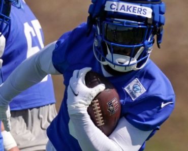 Backfield boost: Rams’ Akers, Henderson return