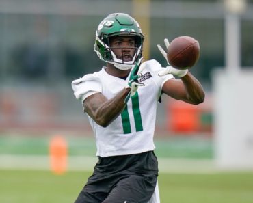 Frustrated WR Mims requests trade from Jets