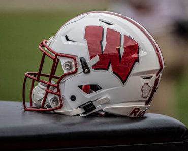 Badgers’ Cundiff carted off, awaits X-rays on leg