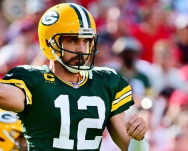 Follow live: Brady, Rodgers go head-to-head as Bucs host Packers