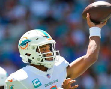Follow live: Unbeatens clash as Bills face Dolphins in AFC East affair