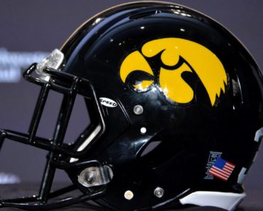 Iowa LB Jacobs to have season-ending surgery