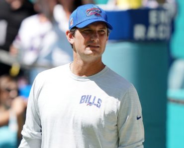 OC slams headset, tablet as Bills drop first game