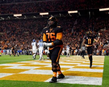 Vols move up, tie Buckeyes for No. 2 in AP poll