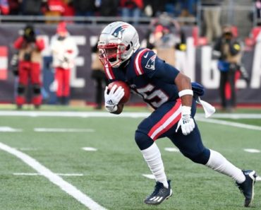 Pats rookie Jones (concussion) out vs. Dolphins