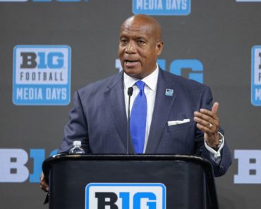 Sources: Bears eye Big Ten boss for president