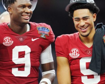 Young & Restless: QB Bryce, Bama bash K-State