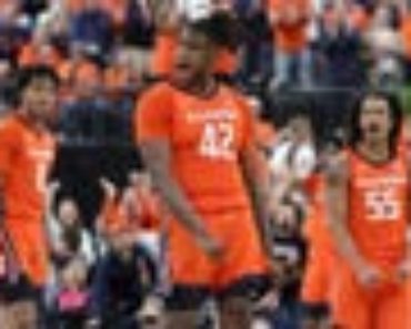 Dain Dainja’s 20-point performance leads Illinois to a come-from-behind 75-66 win against Michigan State