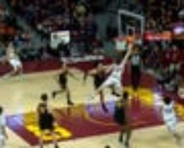 Illinois’ Matthew Mayer scores 19 points in the 78-60 win over Minnesota