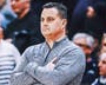 No. 13 Xavier shows fight, road toughness in win over UConn