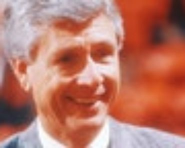 Terry Holland, who transformed Virginia basketball, dies
