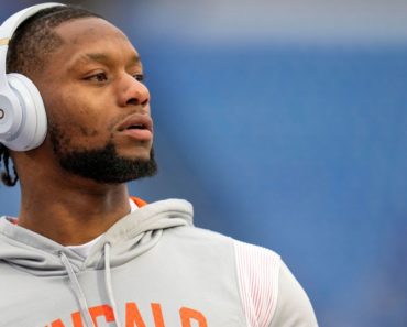 Bengals RB Mixon won’t be indicted, officials say