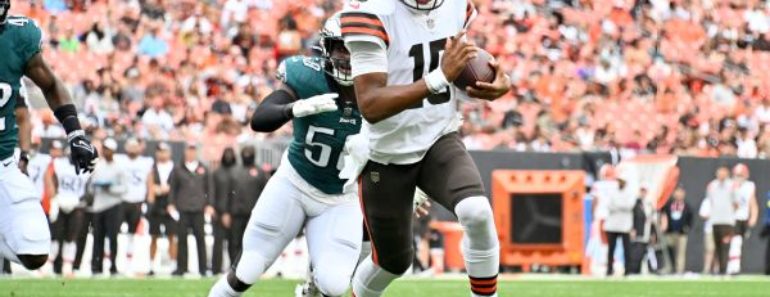 Dobbs returns to Browns as backup quarterback