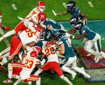 Eagles defend QB-push tactic as NFL set to revisit