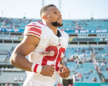 GM: Giants working on Barkley, Lawrence deals