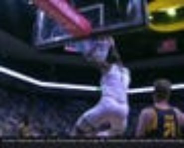 N’Faly Dante throws down a monster two-handed slam for Oregon vs. California