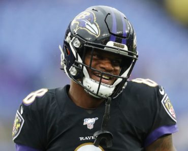 NFL warns teams to negotiate only with Lamar