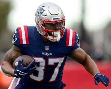 Source: Bills give ex-Pats RB Harris a 1-year deal