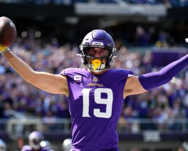 Source: Thielen lands in Carolina on 3-year deal