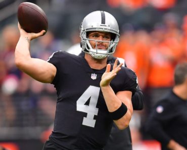 Sources: Ex-Raiders QB Carr to sign with Saints