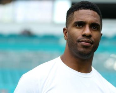 Tracking NFL free agency: Latest signings, trades, cuts, rumors