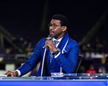 Witnesses: Irvin, woman had friendly encounter